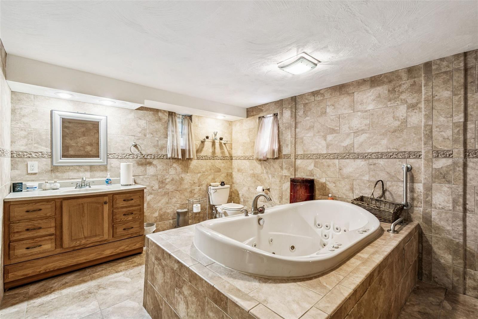 Image 46 of 81 For 37440 Phelps Road