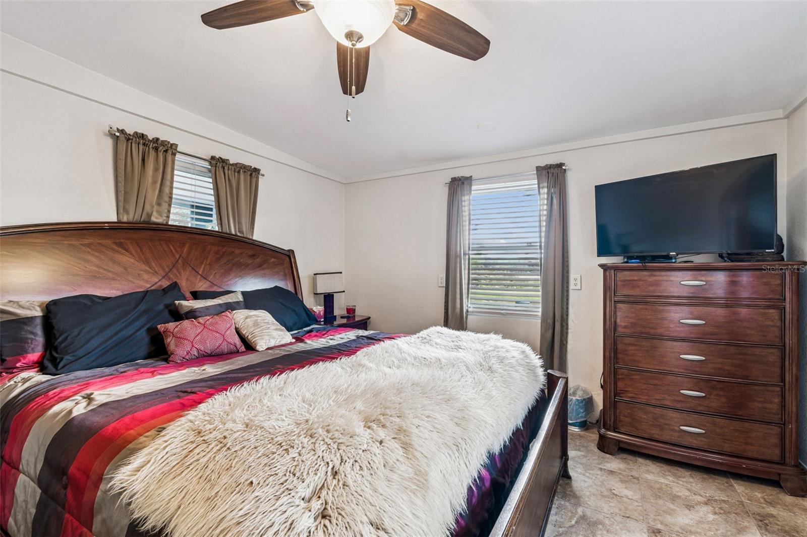 Image 53 of 81 For 37440 Phelps Road