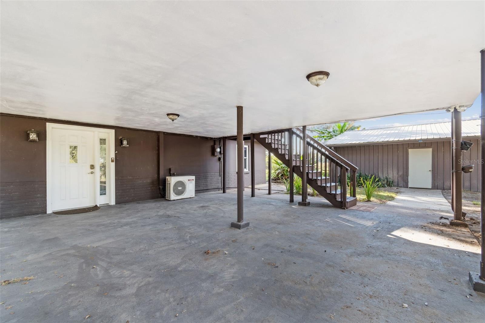 Image 59 of 81 For 37440 Phelps Road