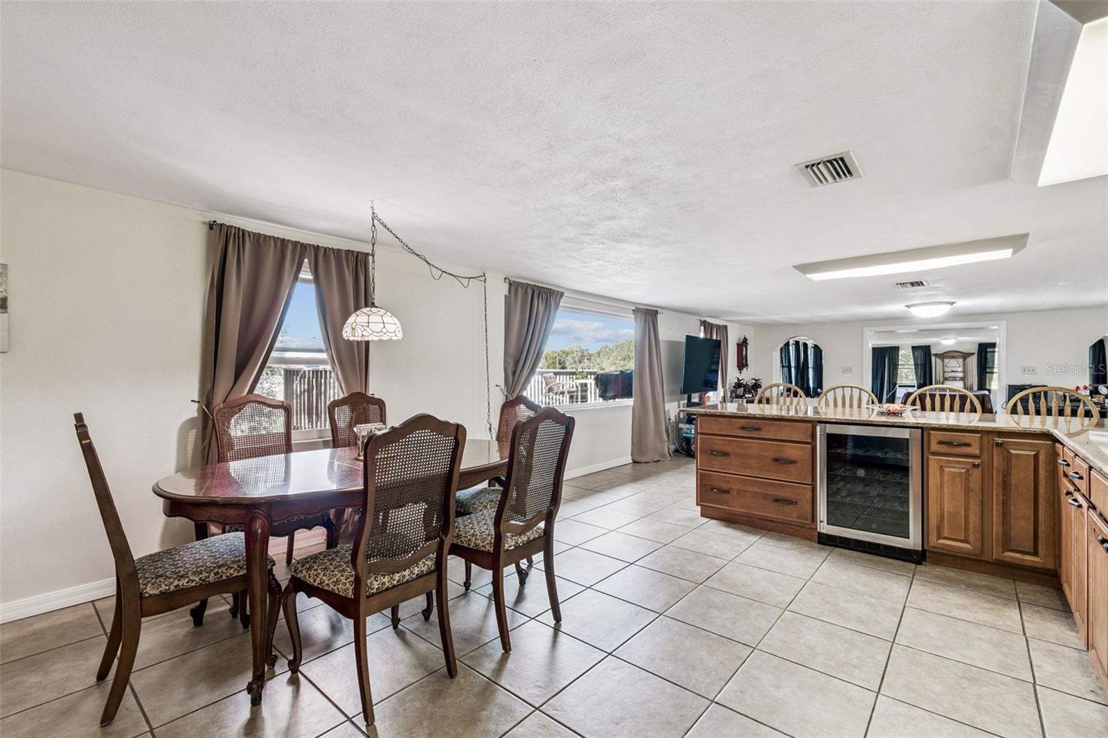 Image 6 of 81 For 37440 Phelps Road