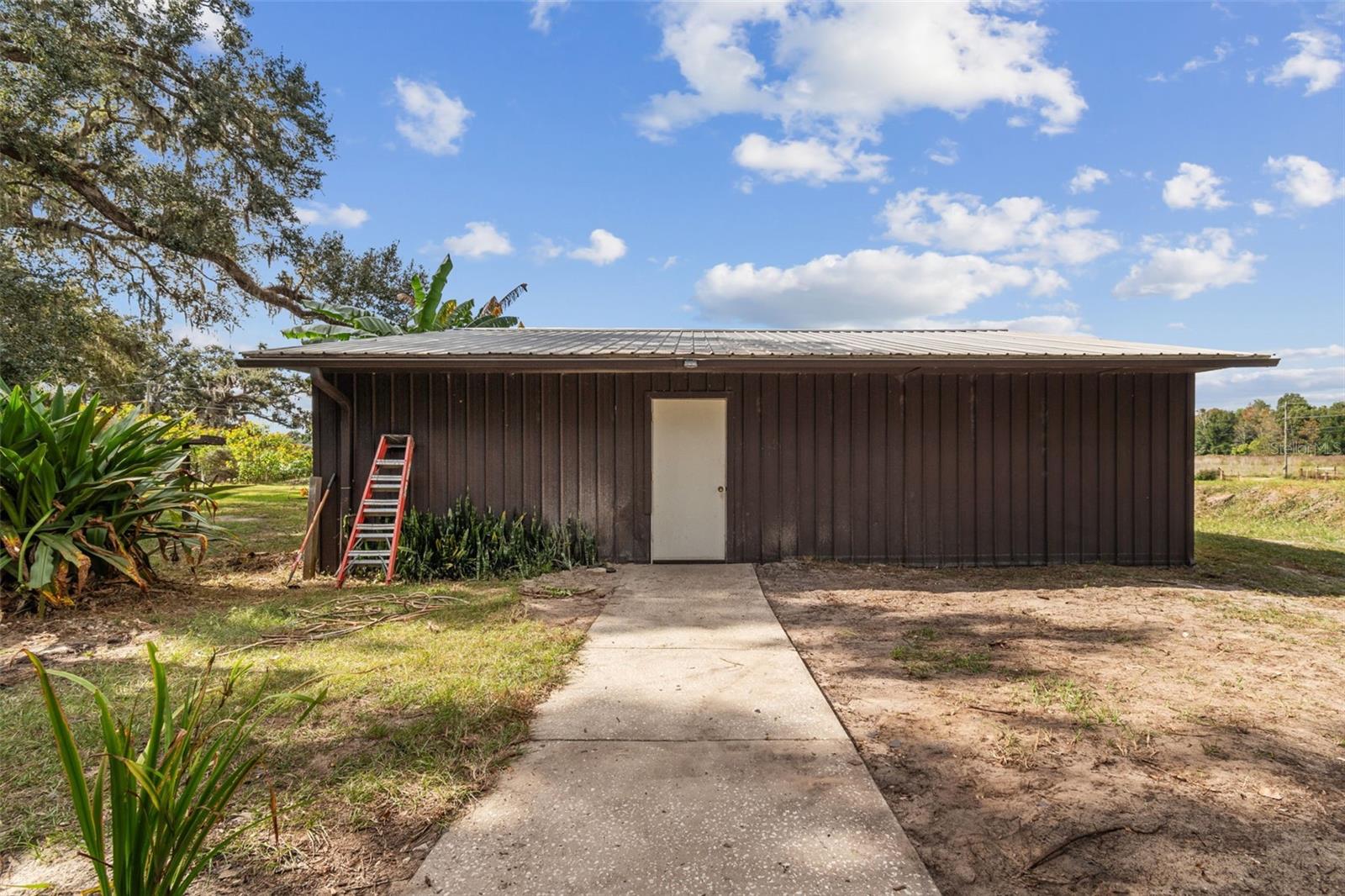 Image 67 of 81 For 37440 Phelps Road