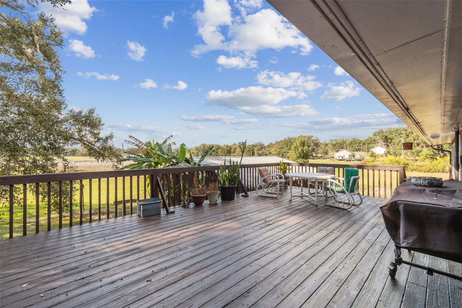 Image 9 of 81 For 37440 Phelps Road