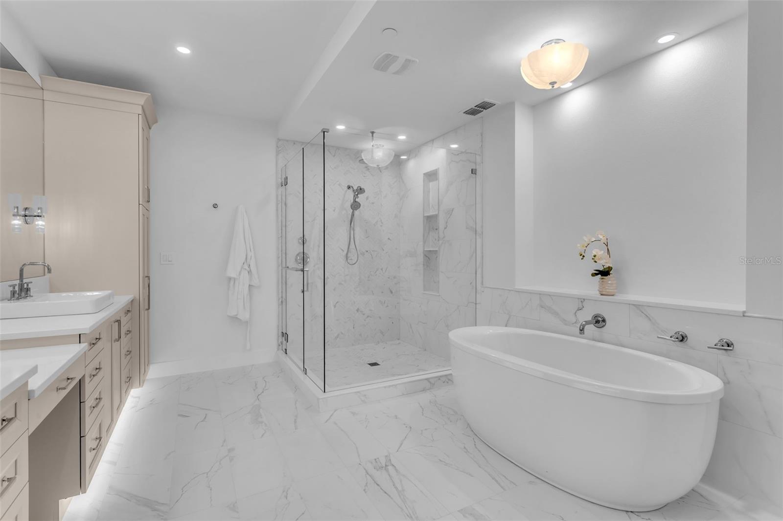 Image 25 of 52 For 455 Pinellas Bayway S 2a