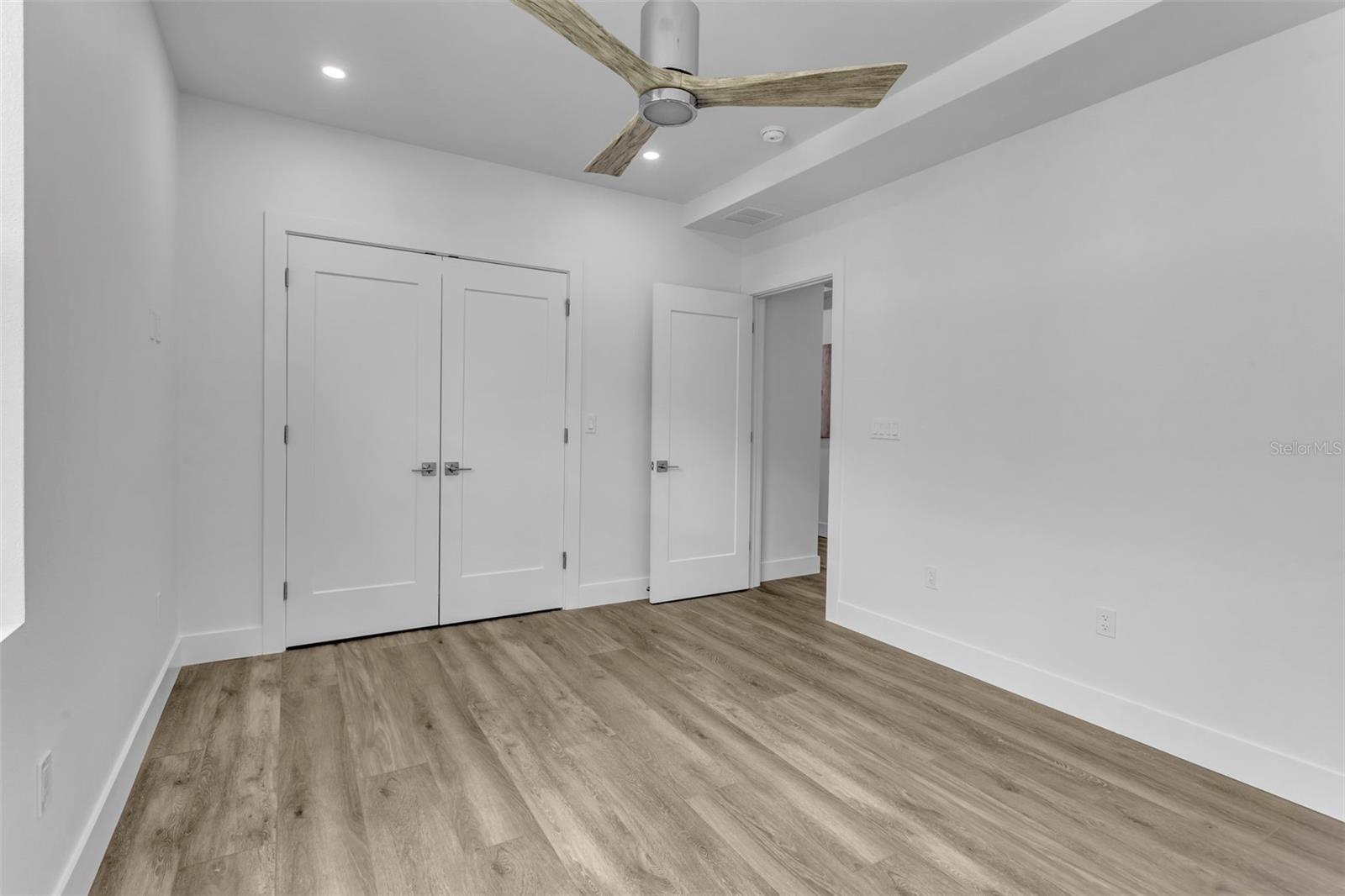 Image 32 of 52 For 455 Pinellas Bayway S 2a