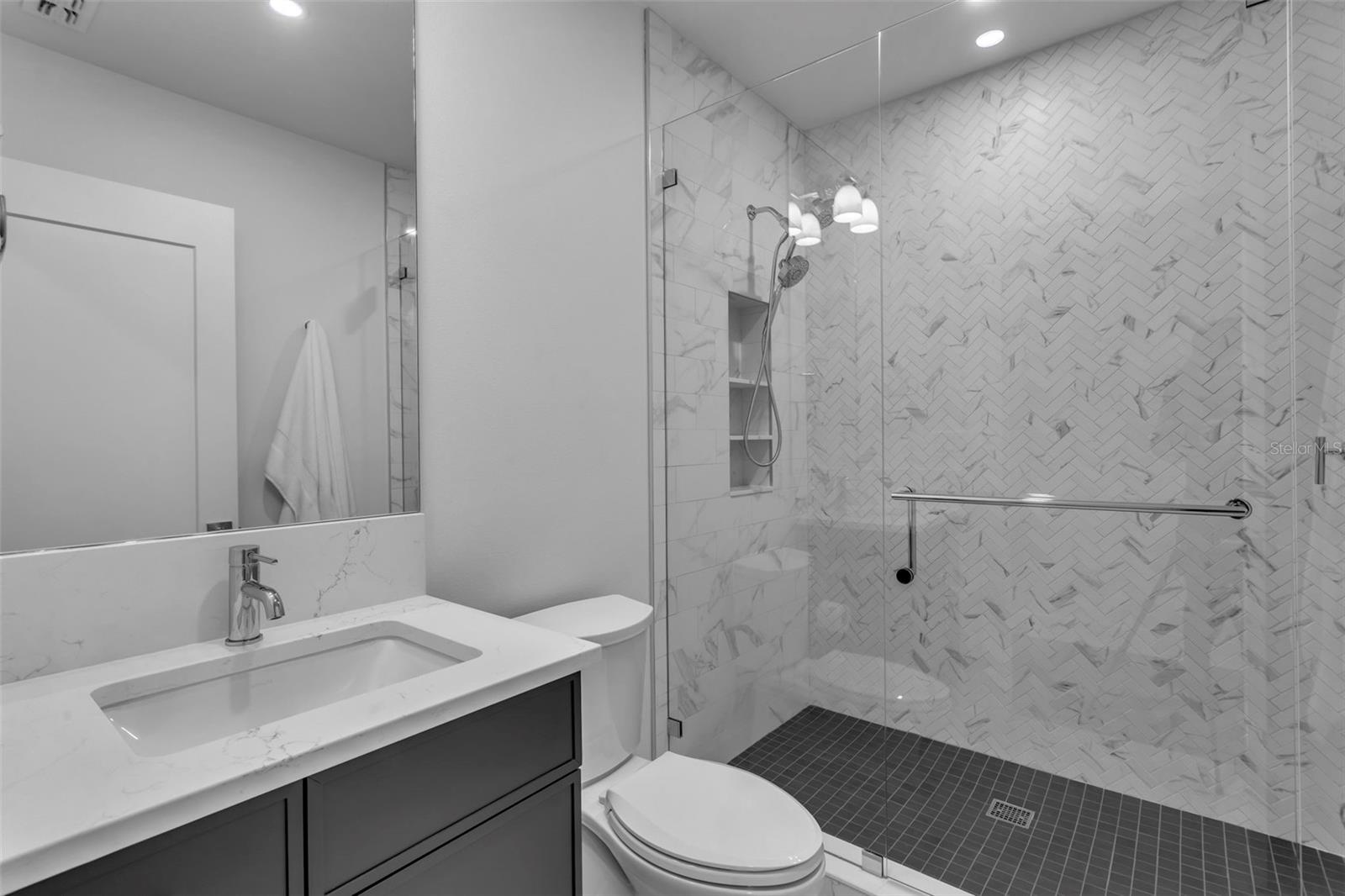 Image 37 of 52 For 455 Pinellas Bayway S 2a