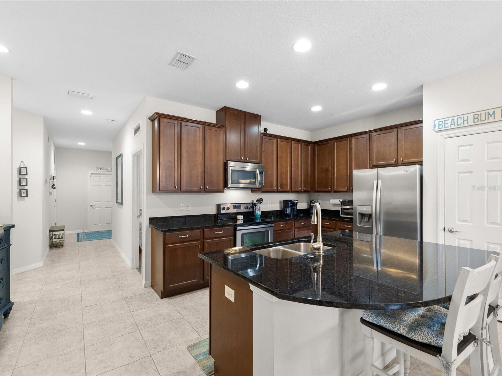 Listing photo id 5 for 2150 Parrot Fish Drive