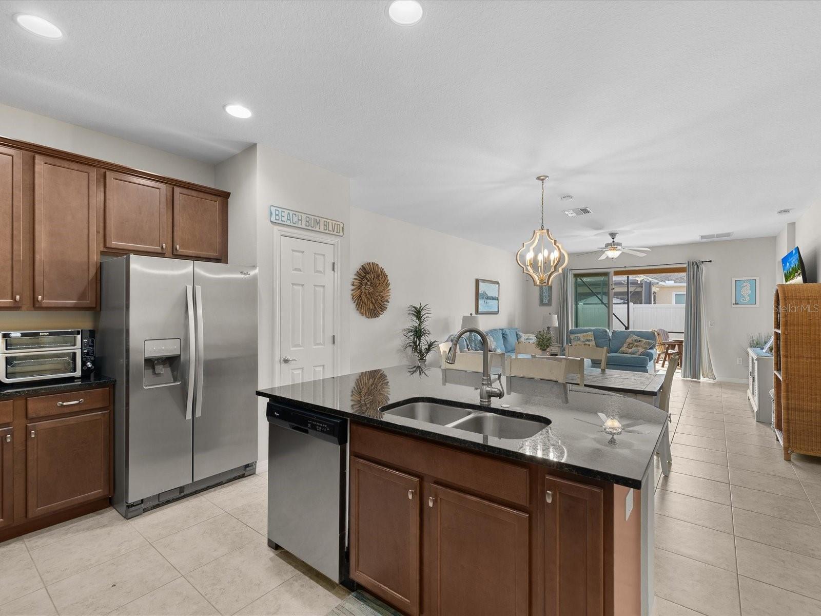 Listing photo id 7 for 2150 Parrot Fish Drive