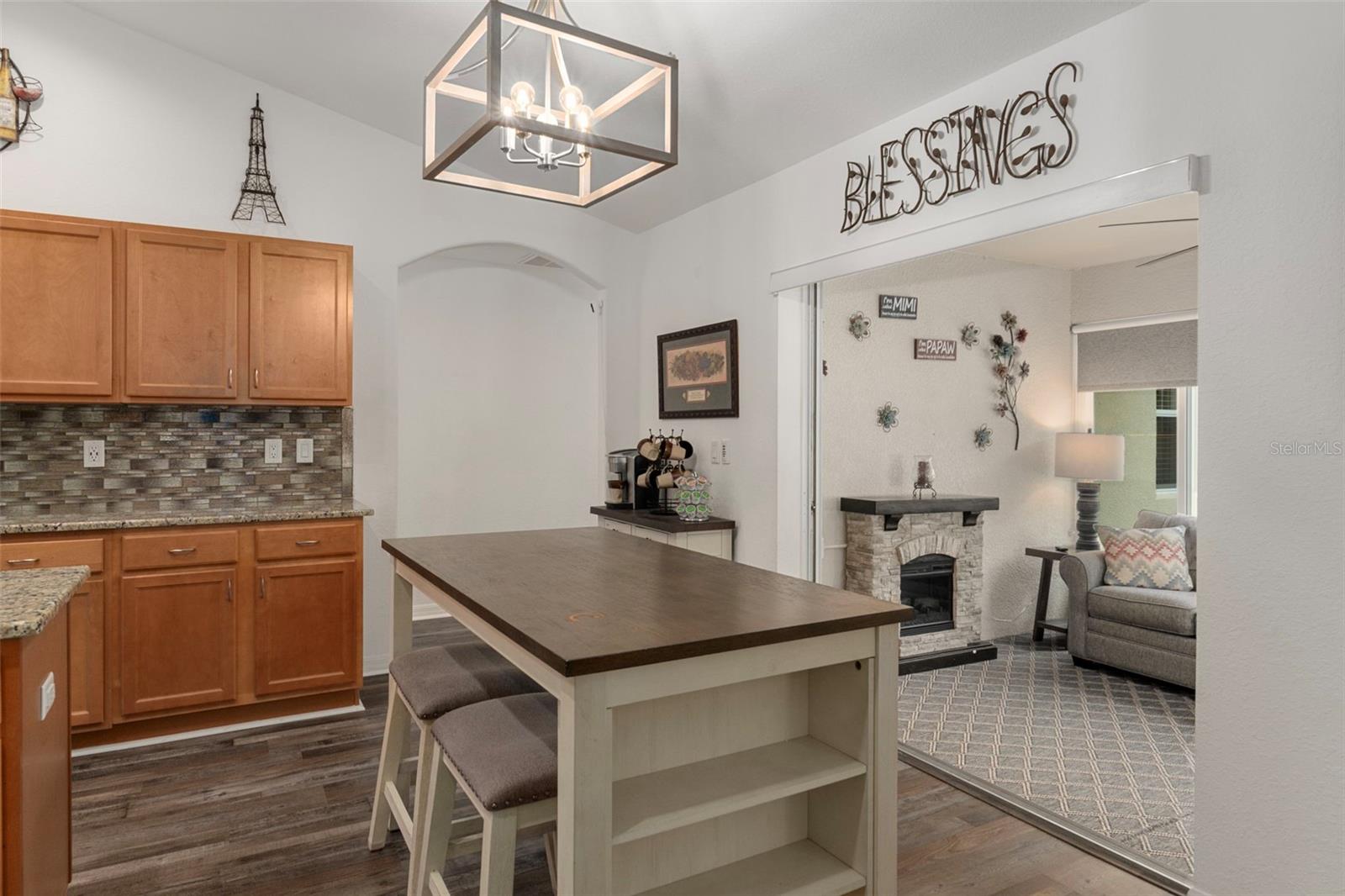 Image 20 of 71 For 7 Bigleaf Court