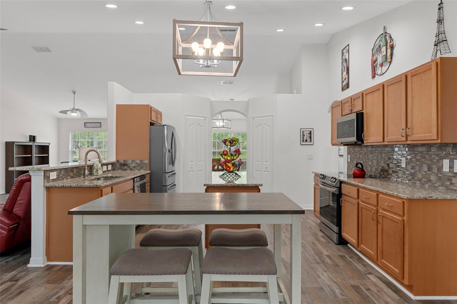 Image 21 of 71 For 7 Bigleaf Court