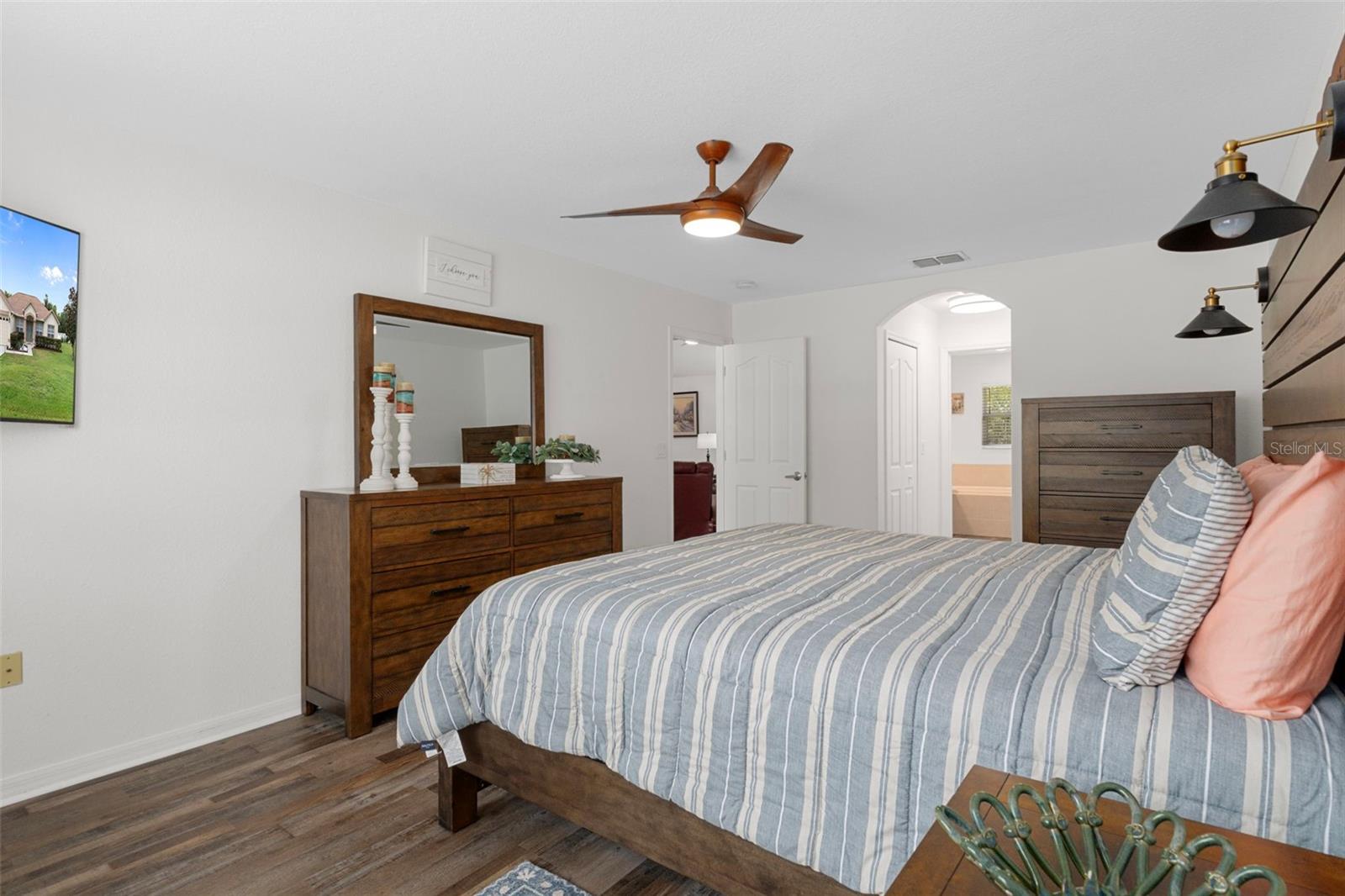 Image 31 of 71 For 7 Bigleaf Court