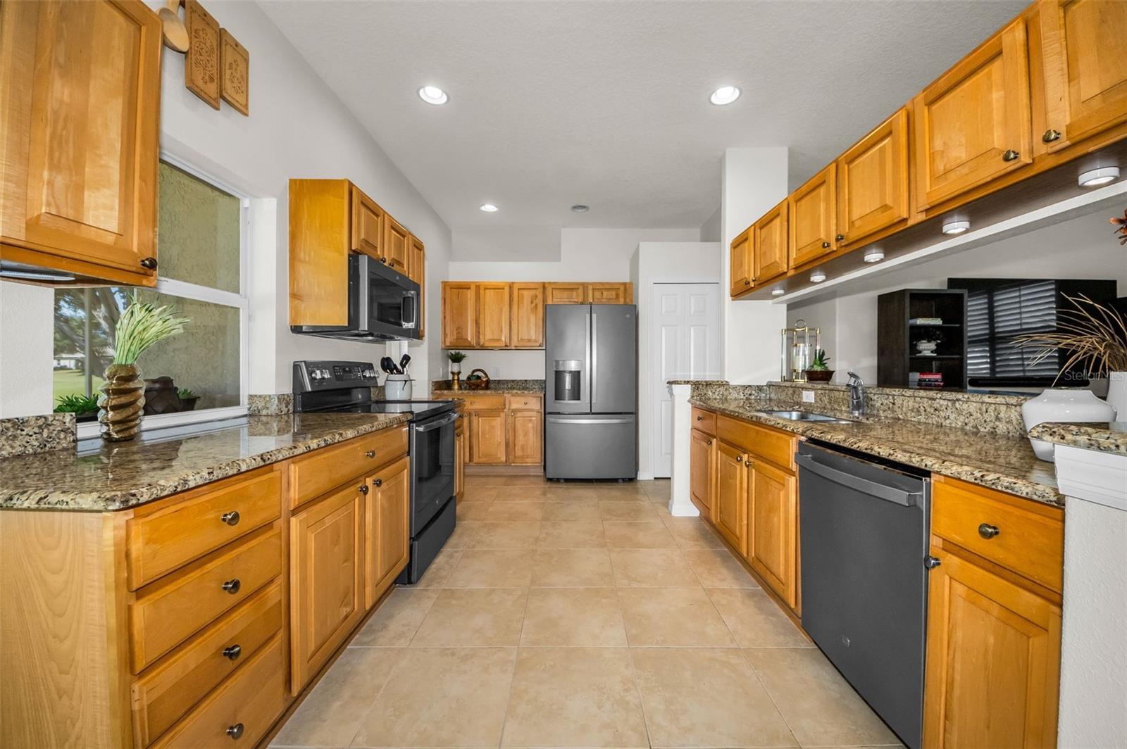 Image 19 of 62 For 18933 Grand Club Drive