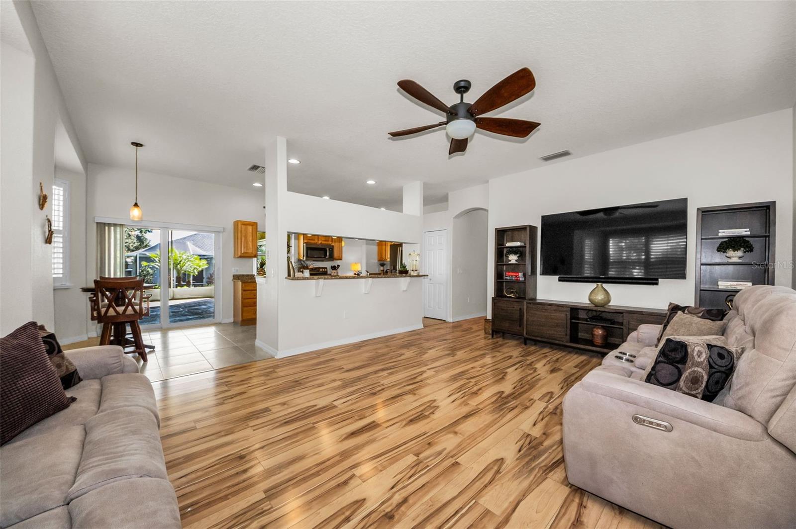 Image 21 of 62 For 18933 Grand Club Drive