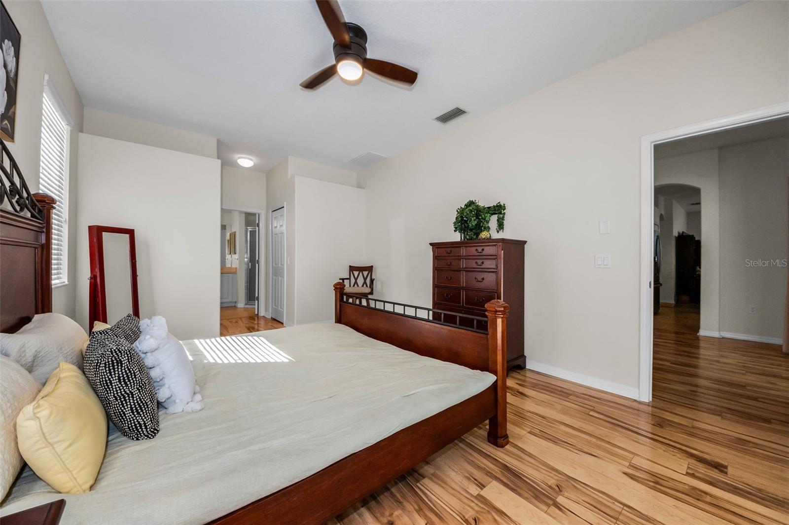 Image 26 of 62 For 18933 Grand Club Drive