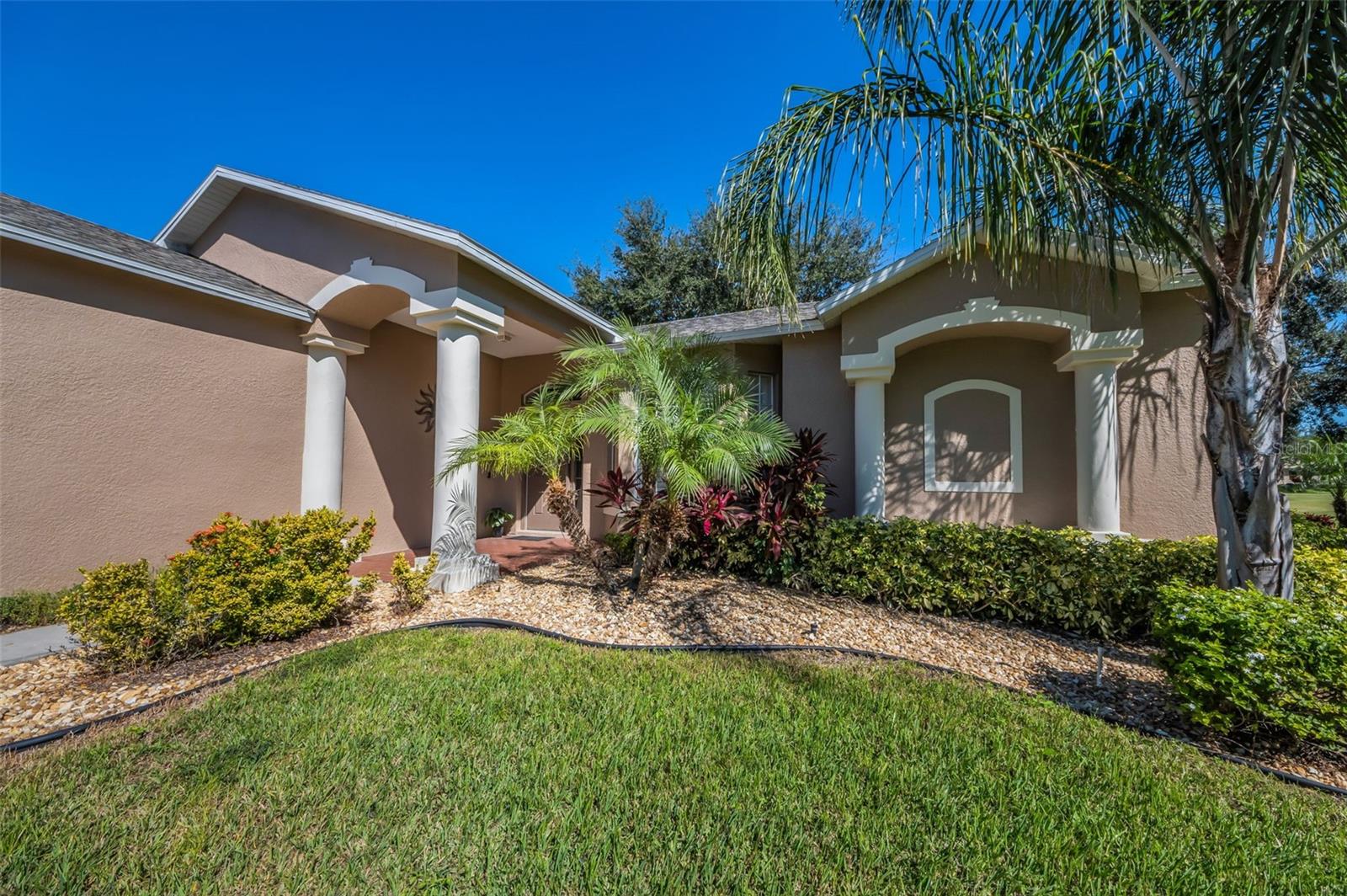 Image 7 of 62 For 18933 Grand Club Drive