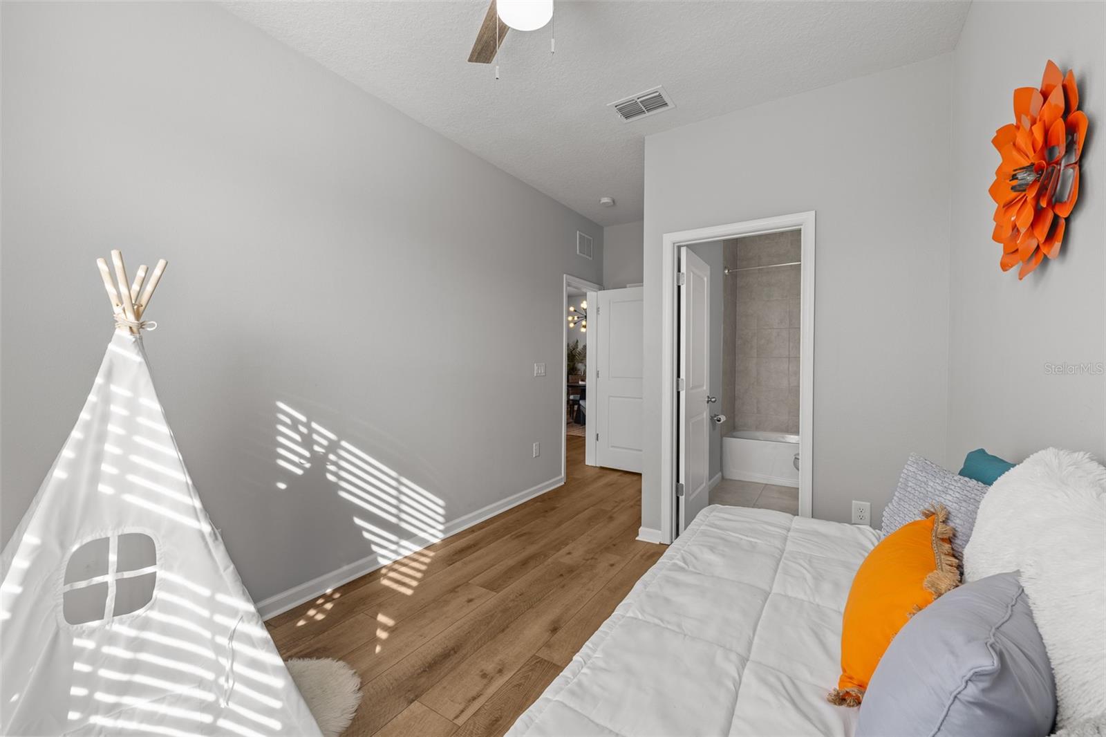 Image 6 of 32 For 8576 Broadstone Drive