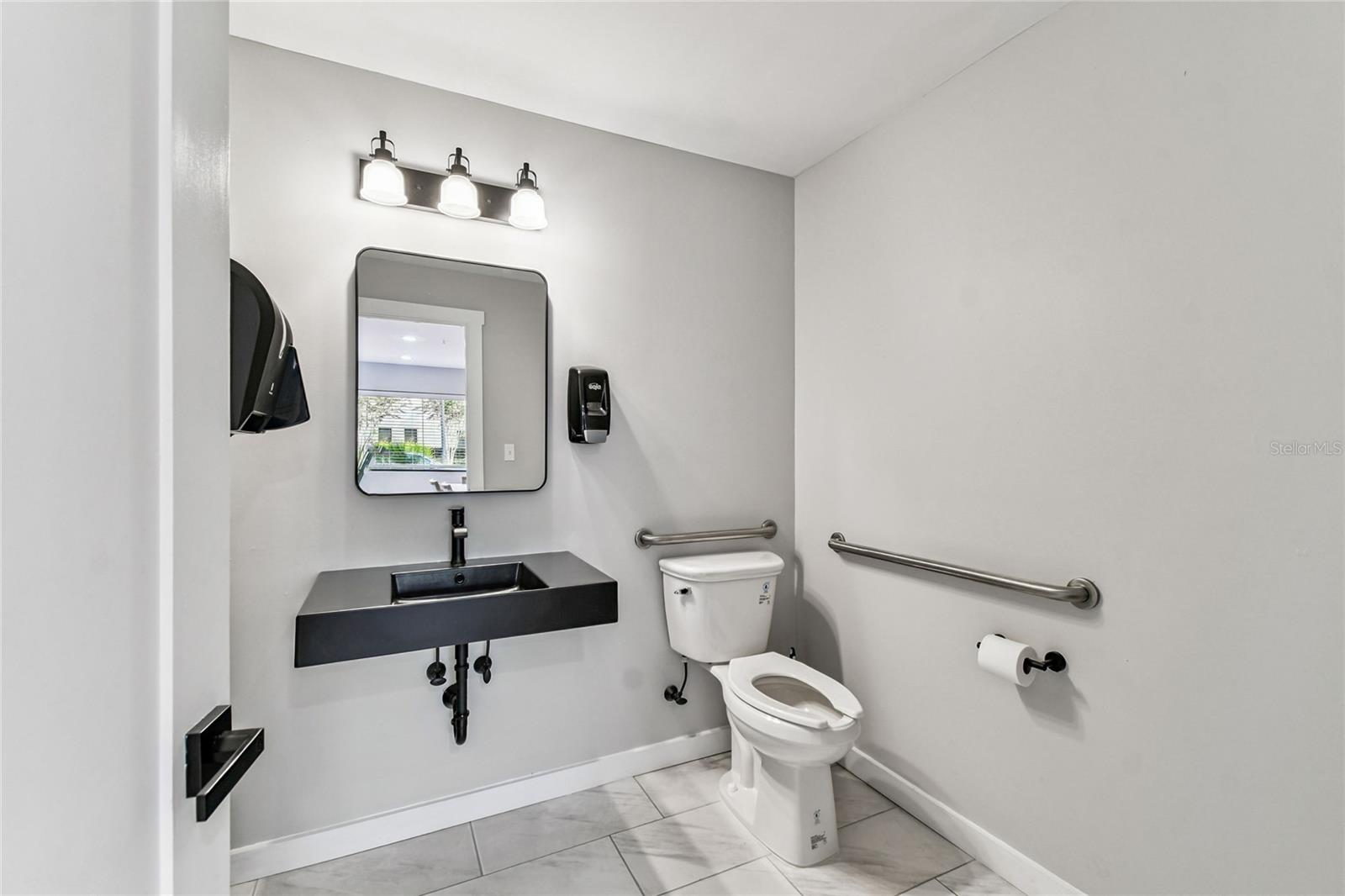 Image 6 of 10 For 830 Kennedy Boulevard