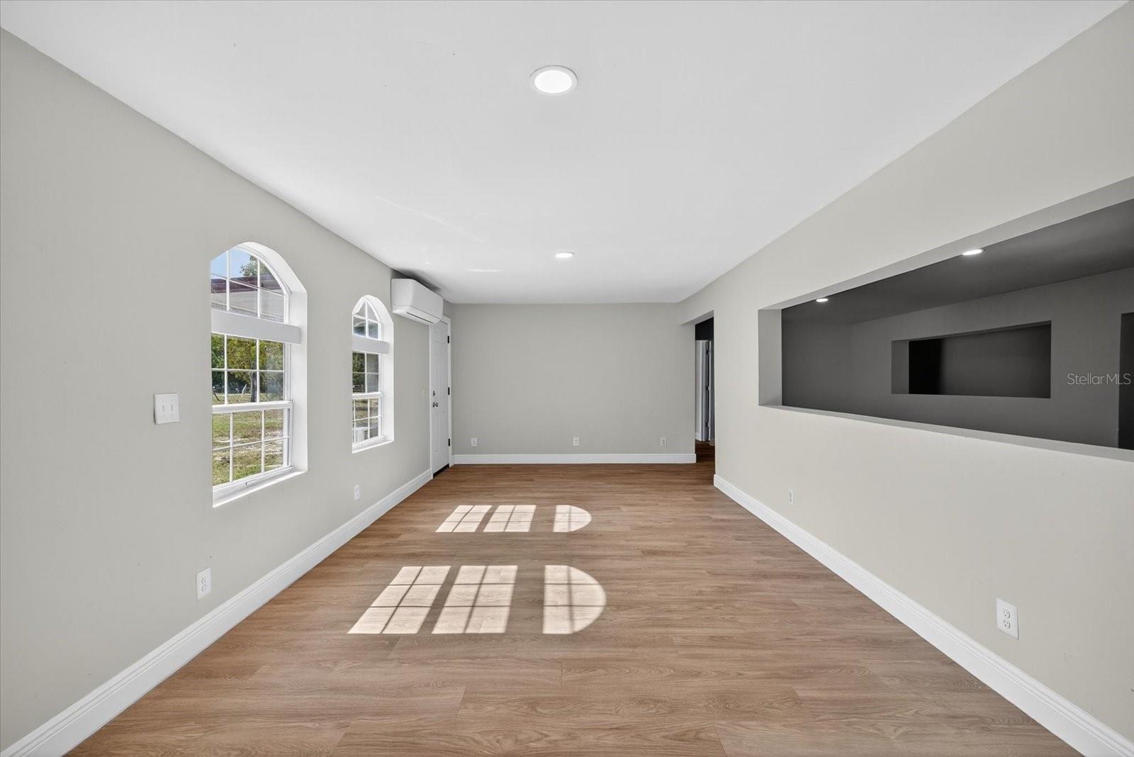 Image 13 of 53 For 15535 Larry Road