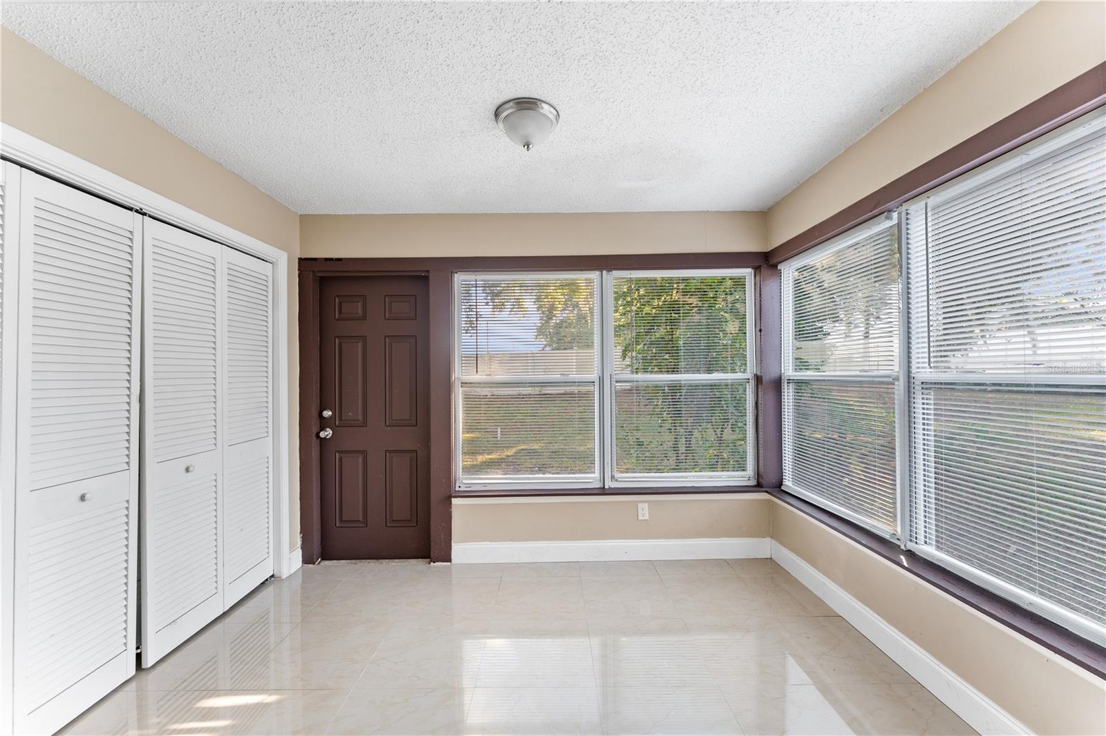 Image 11 of 30 For 2928 Bancroft Circle E E