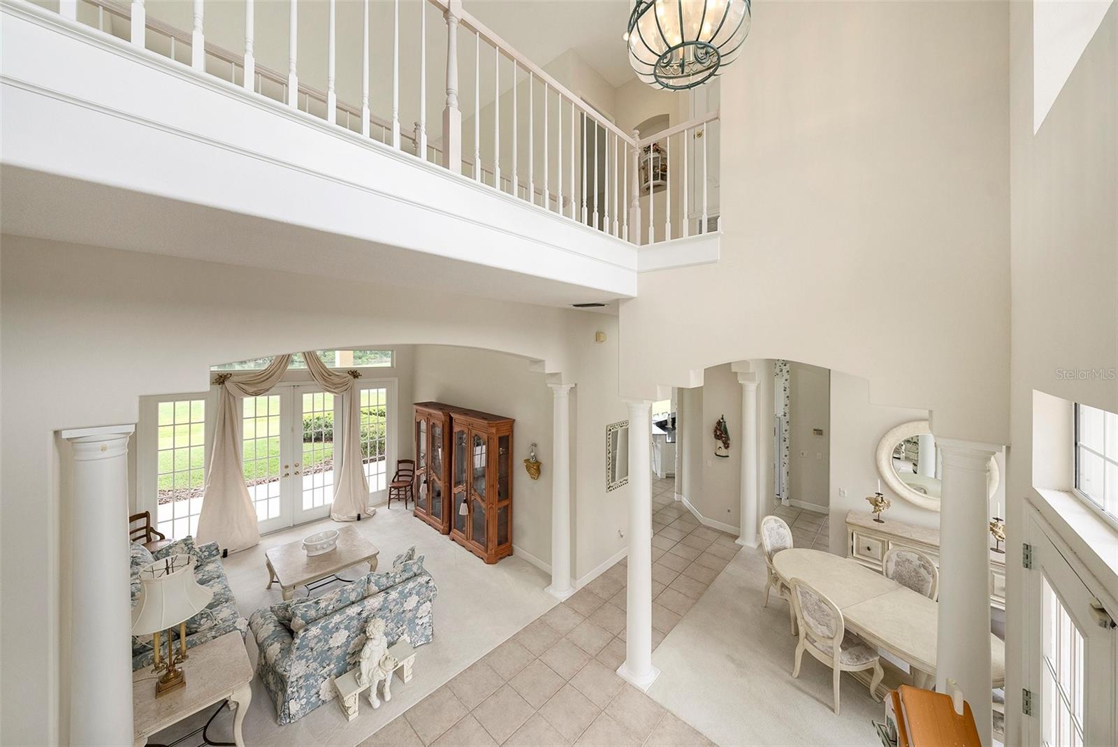 Listing photo id 21 for 4527 Cheval Boulevard