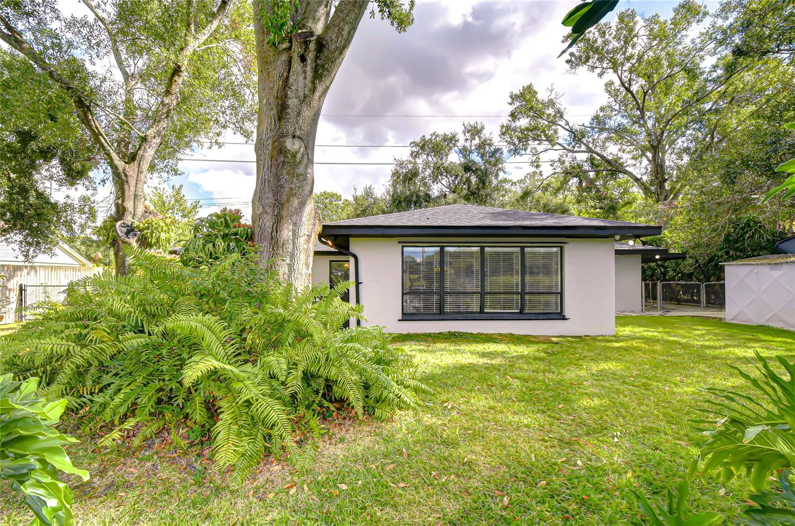 Image 21 of 76 For 8120 Albany Avenue