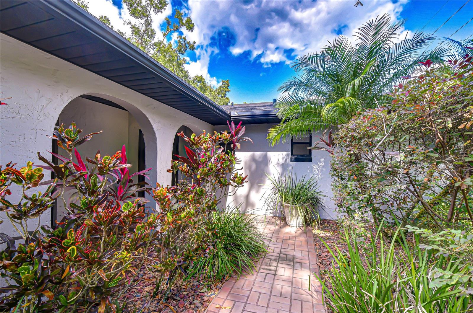 Image 5 of 76 For 8120 Albany Avenue