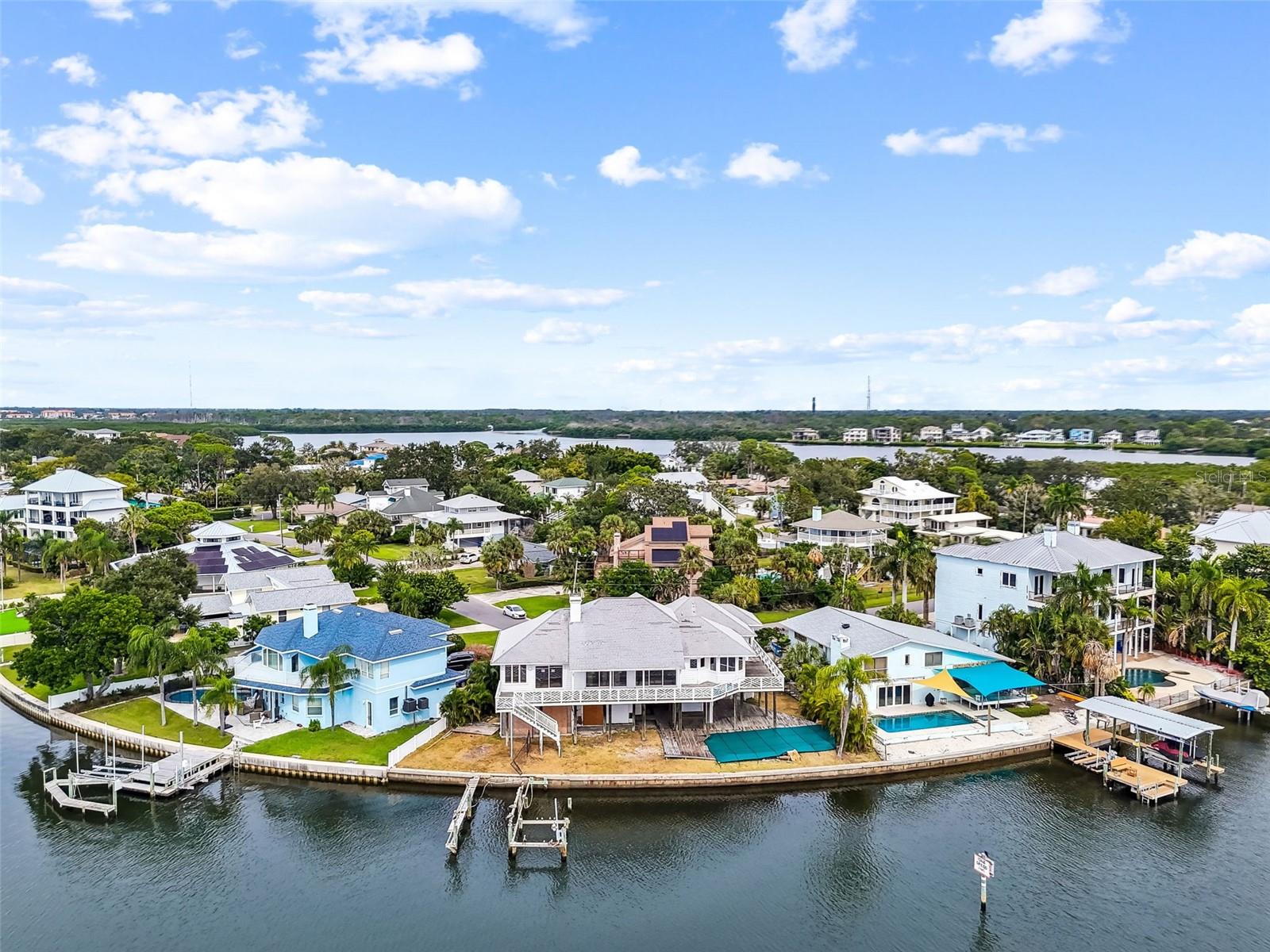 Listing photo id 19 for 121 Augusta Avenue