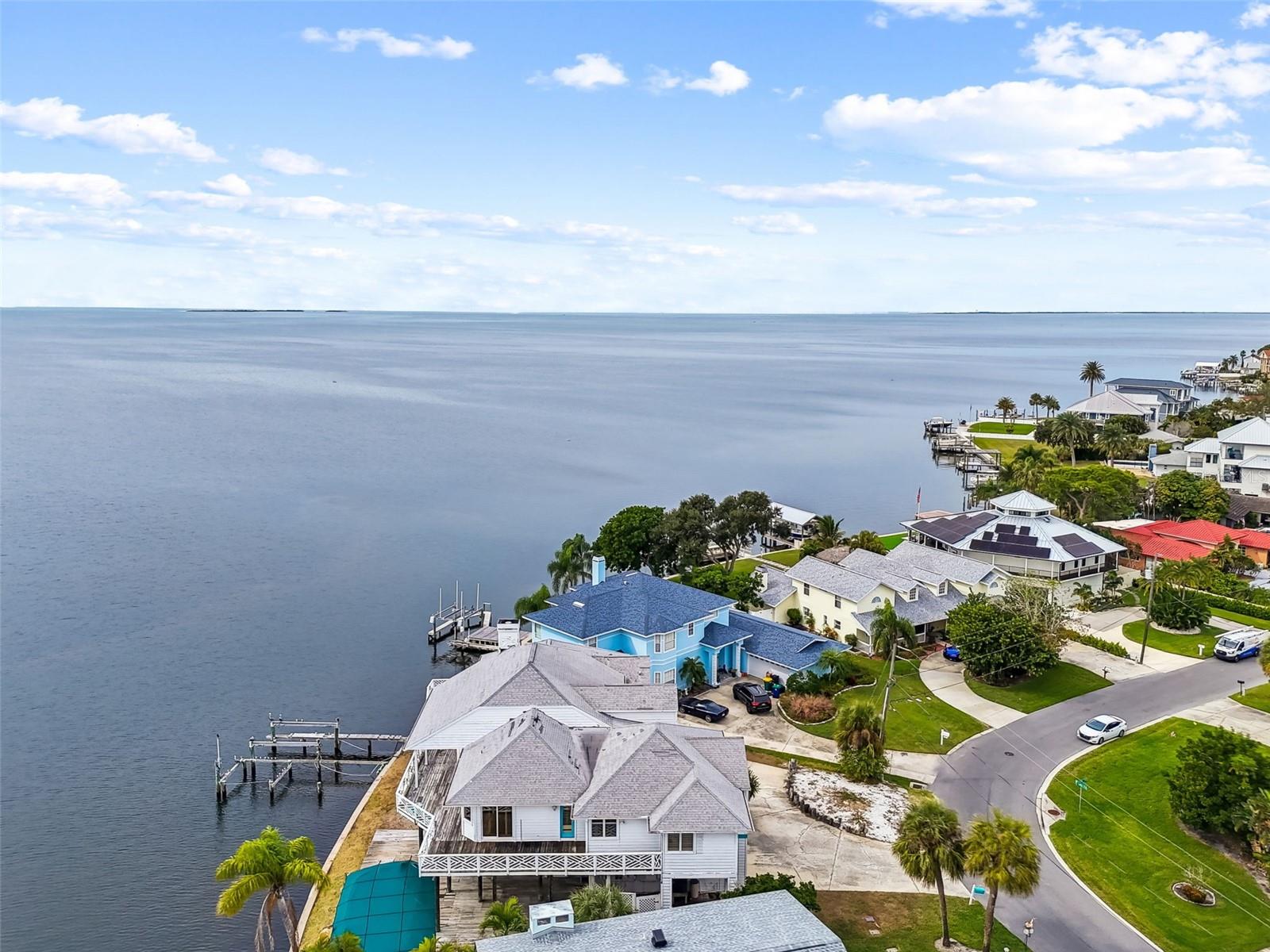 Listing photo id 20 for 121 Augusta Avenue