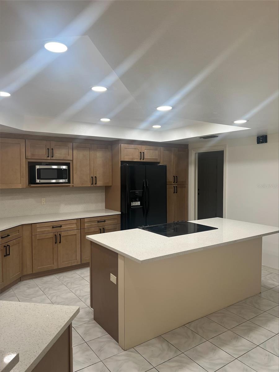 Listing photo id 8 for 16125 Ancroft Court