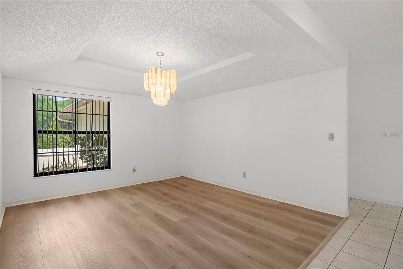 Listing photo id 10 for 16125 Ancroft Court