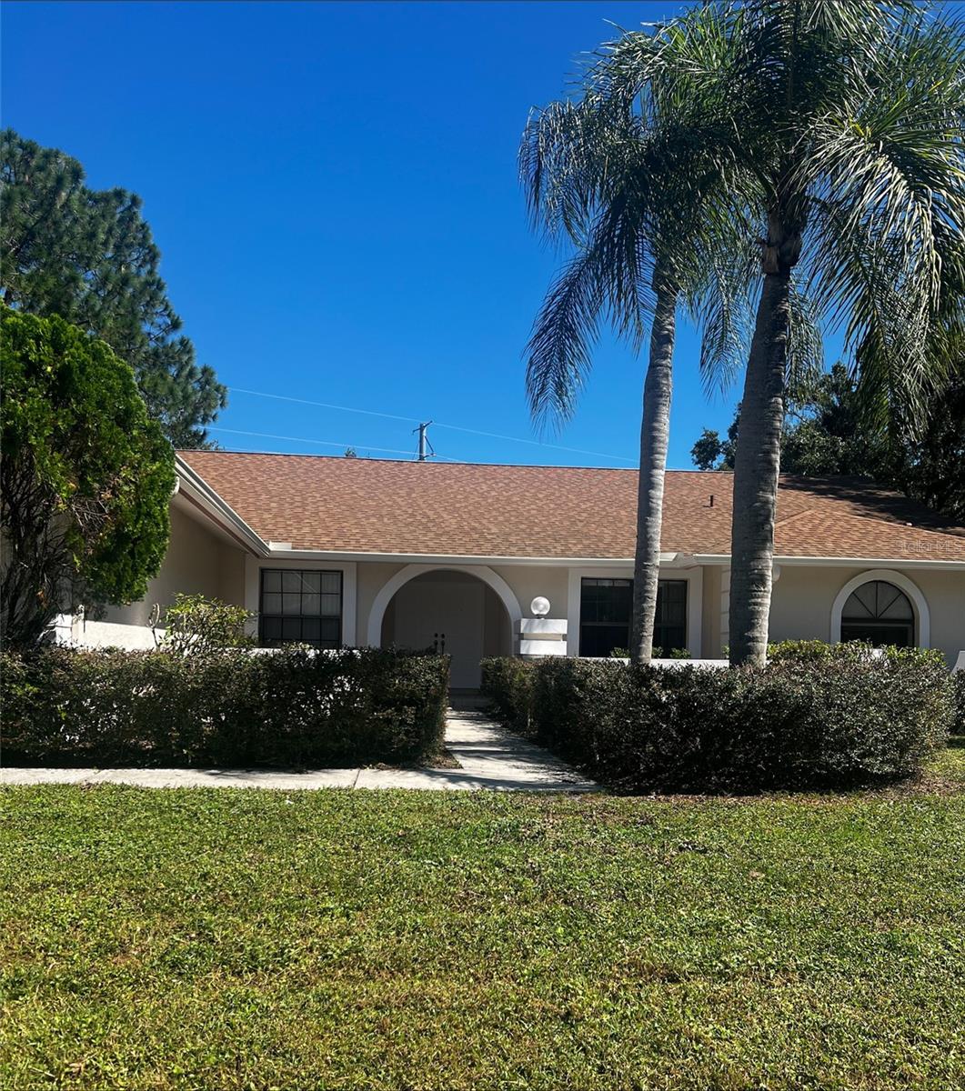 Listing photo id 1 for 16125 Ancroft Court