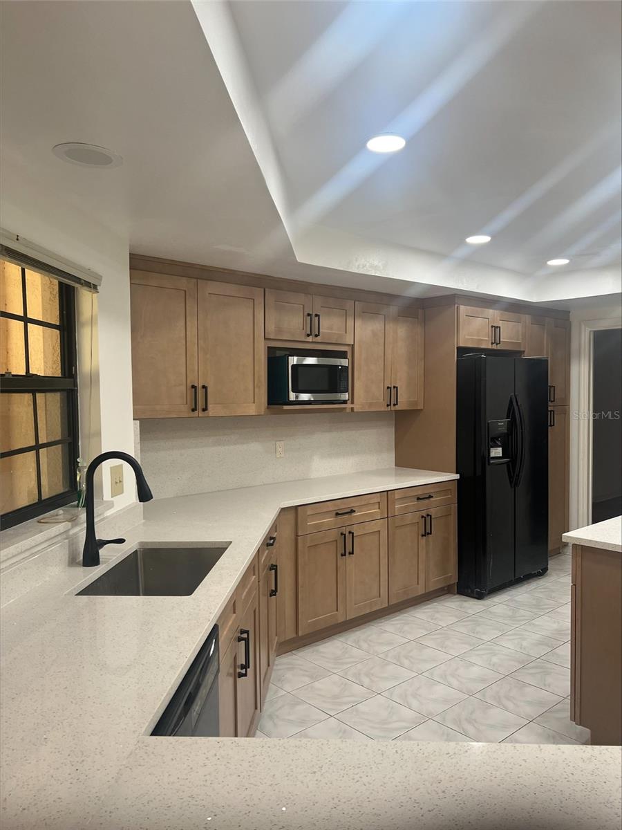 Listing photo id 6 for 16125 Ancroft Court