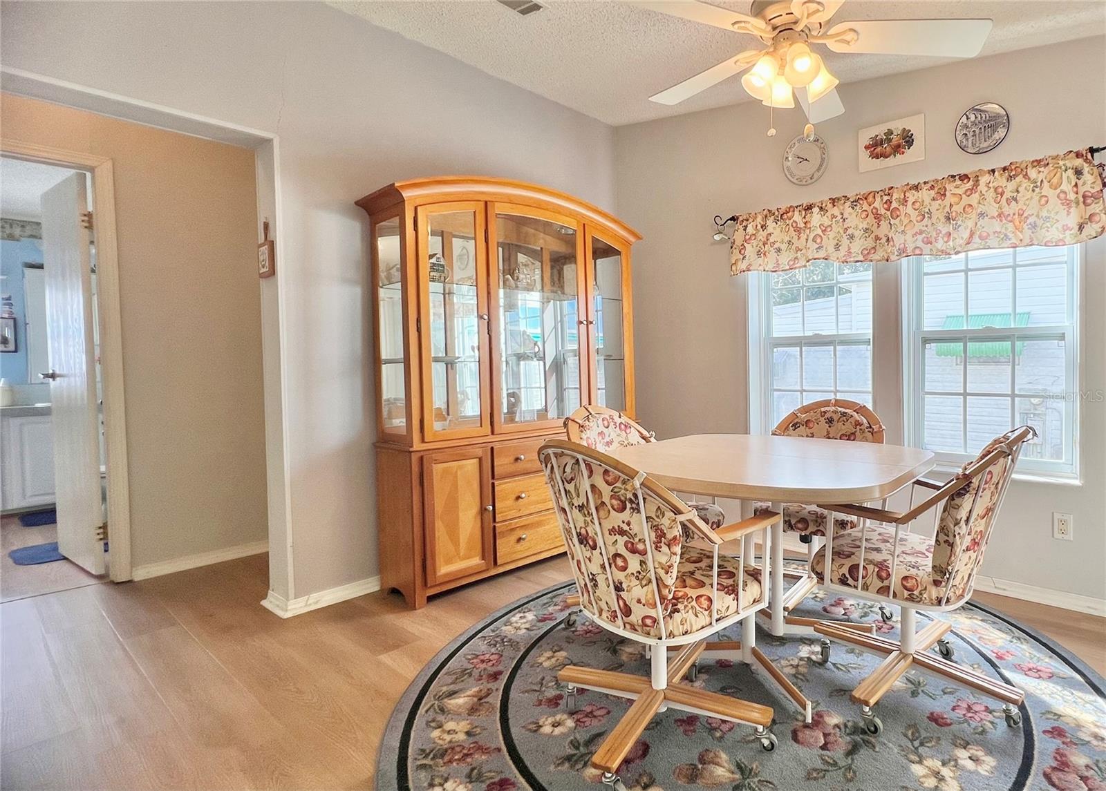 Image 15 of 37 For 51 Pindo Palm Street E