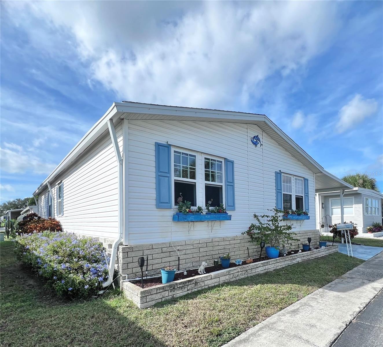 Image 3 of 37 For 51 Pindo Palm Street E