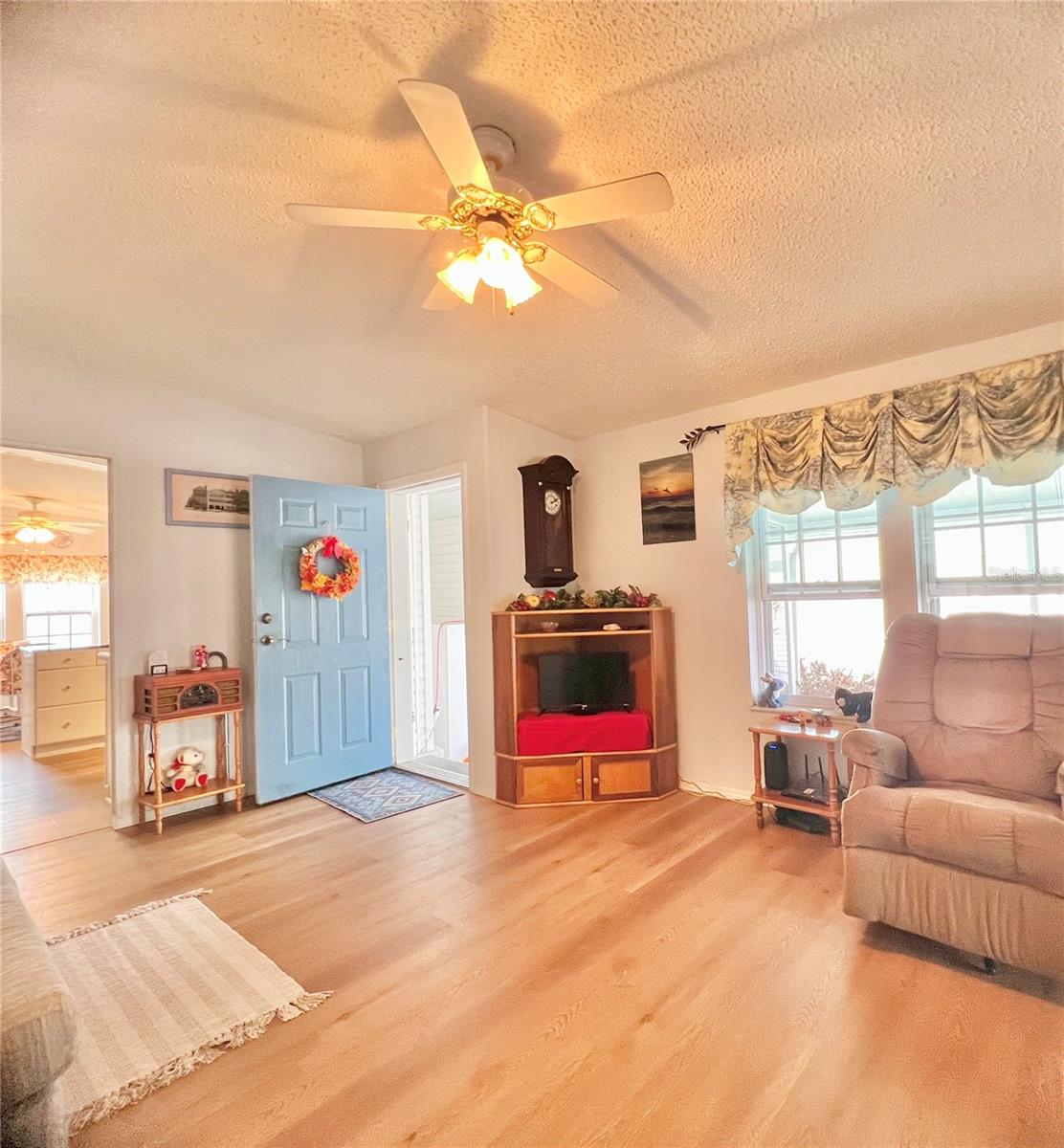 Image 5 of 37 For 51 Pindo Palm Street E