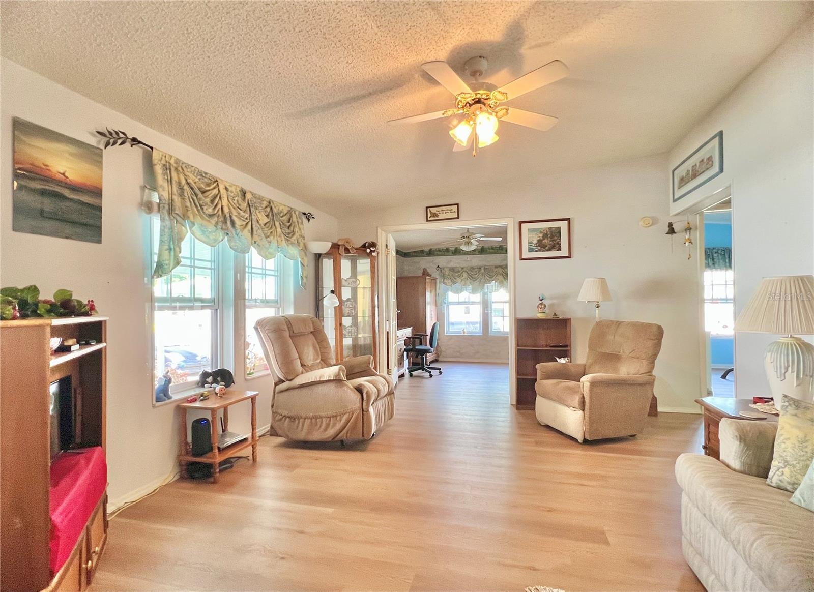 Image 6 of 37 For 51 Pindo Palm Street E