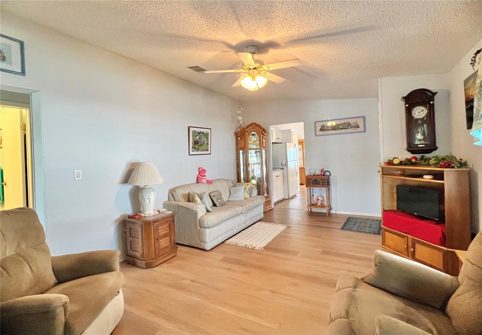 Image 7 of 37 For 51 Pindo Palm Street E