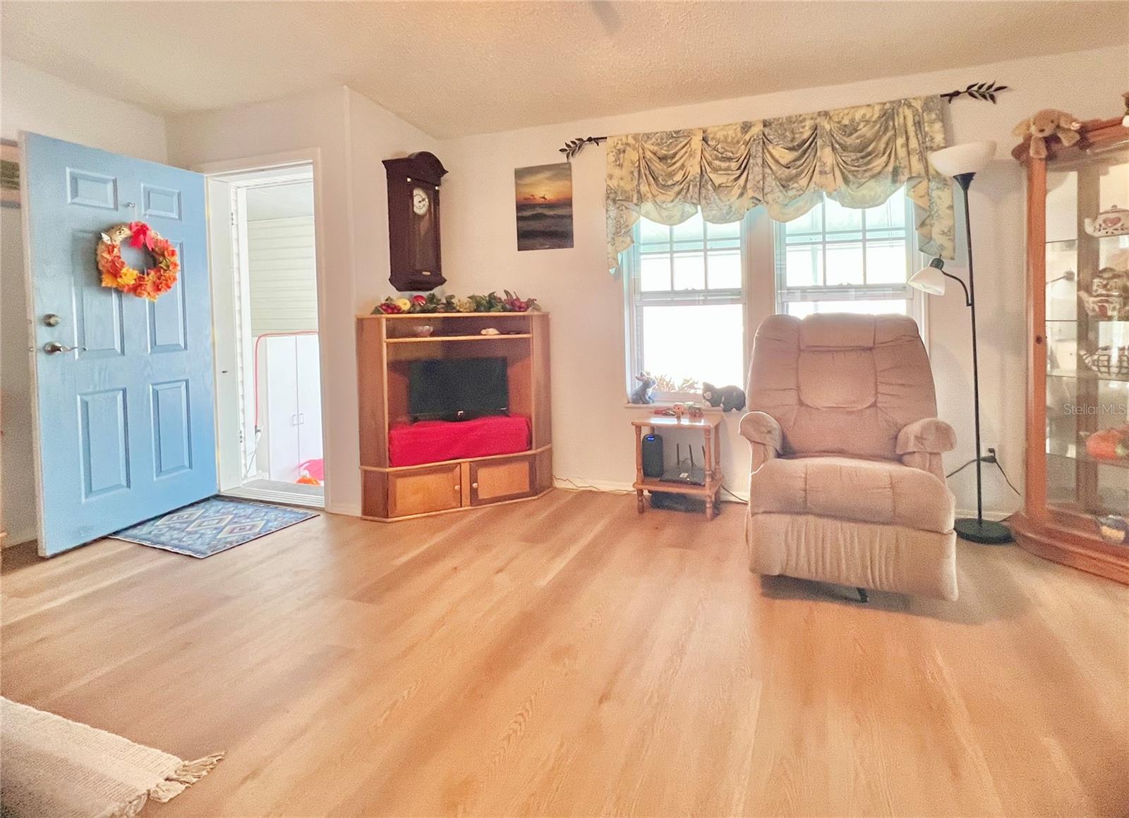 Image 8 of 37 For 51 Pindo Palm Street E