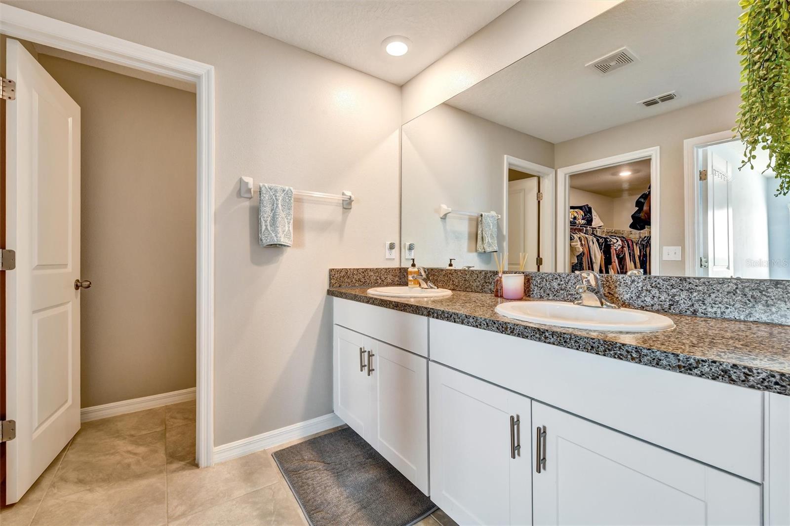 Image 20 of 40 For 9742 Lemon Drop Loop