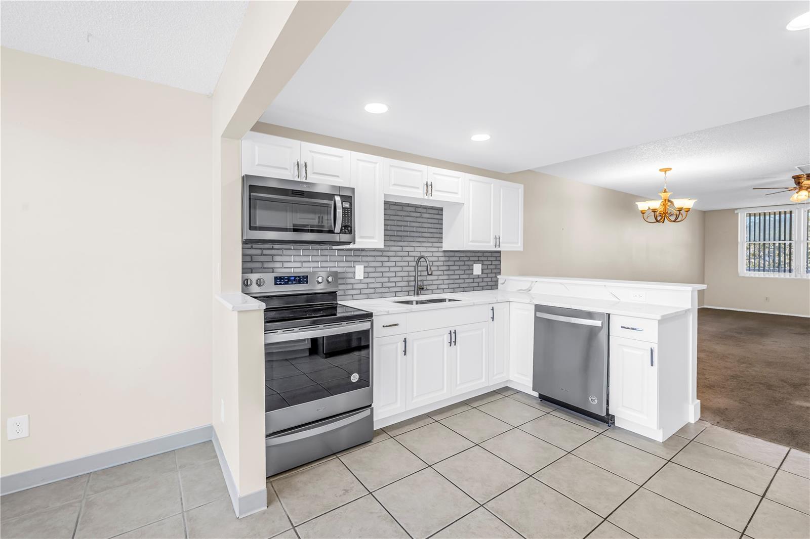 Image 5 of 32 For 5095 Bay Street Ne 317