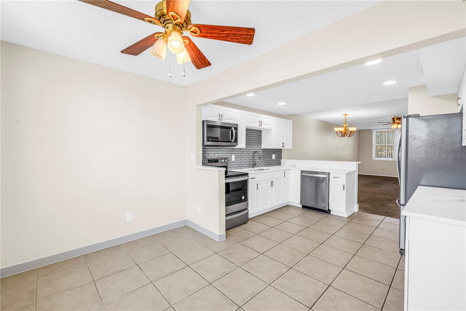 Image 7 of 32 For 5095 Bay Street Ne 317