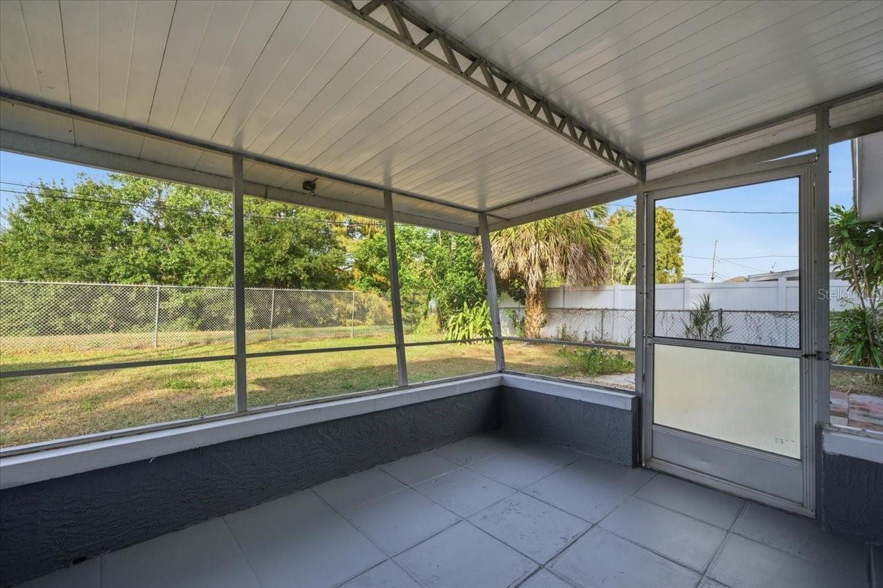 Image 19 of 26 For 10971 57th Avenue