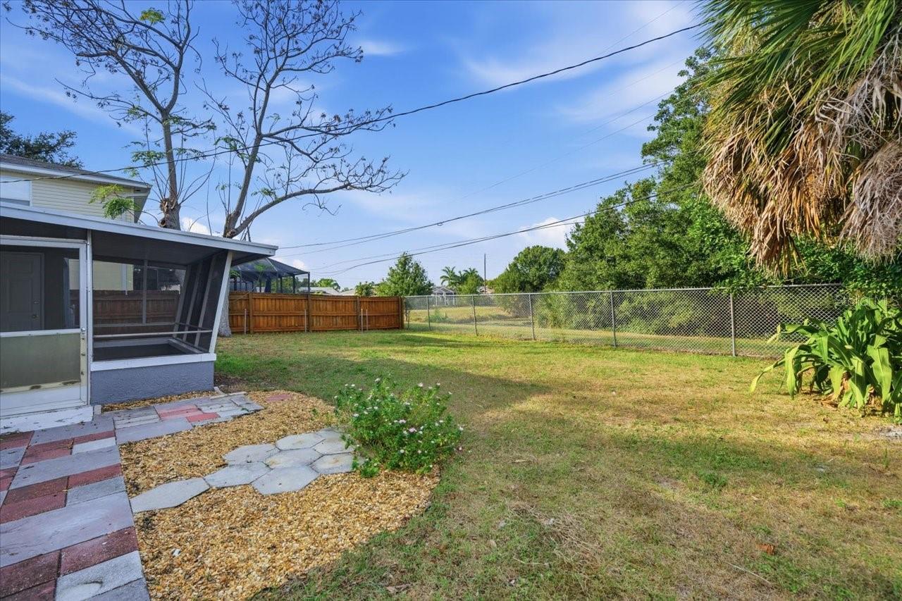 Image 21 of 26 For 10971 57th Avenue