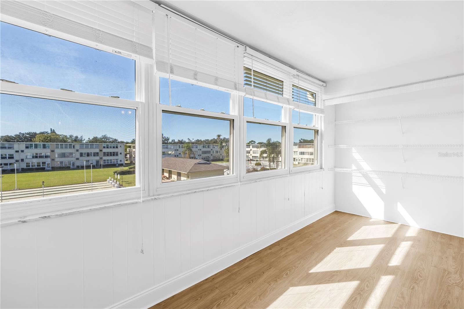 Image 21 of 44 For 951 79th Avenue N 325