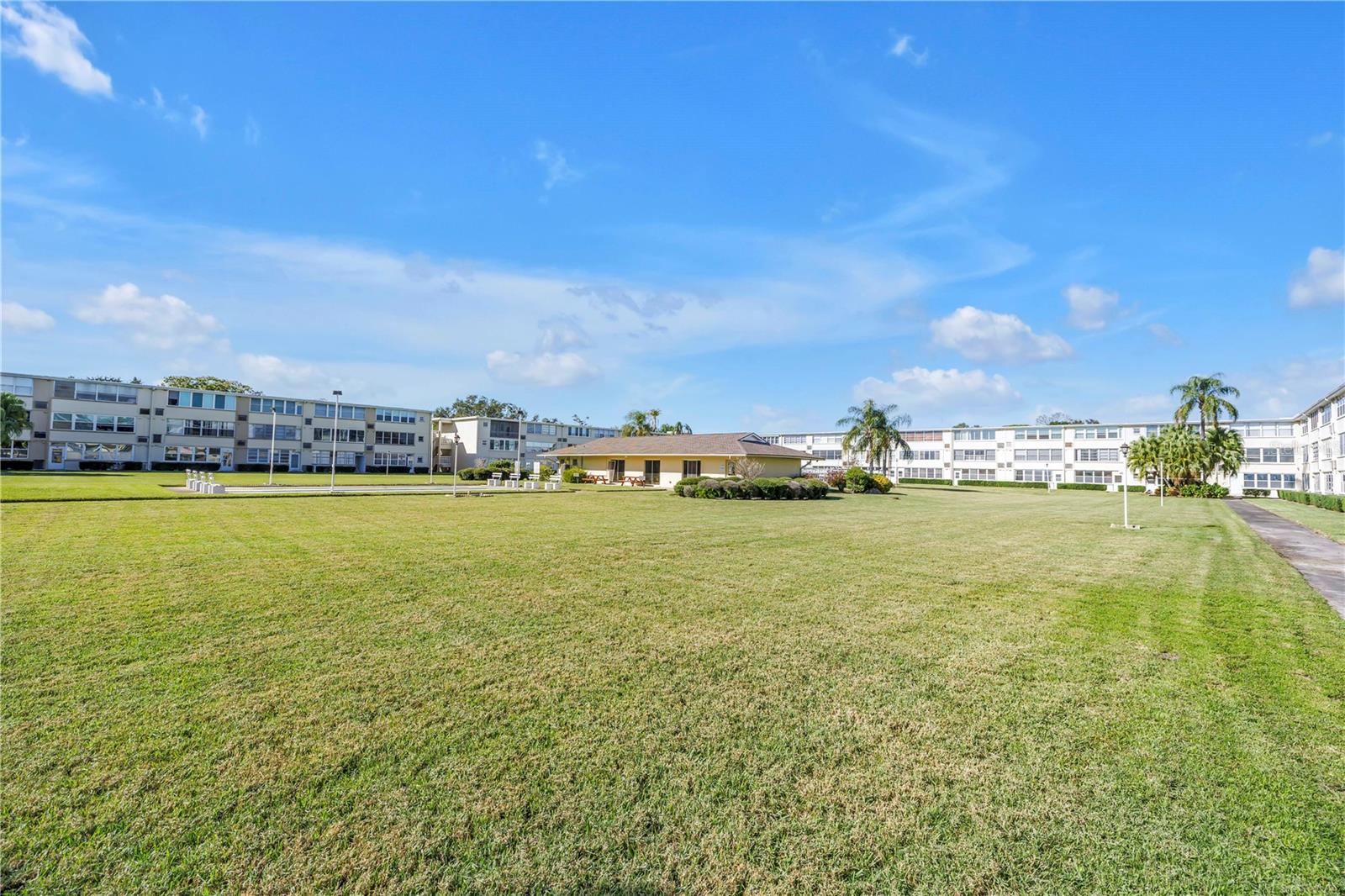 Image 28 of 44 For 951 79th Avenue N 325