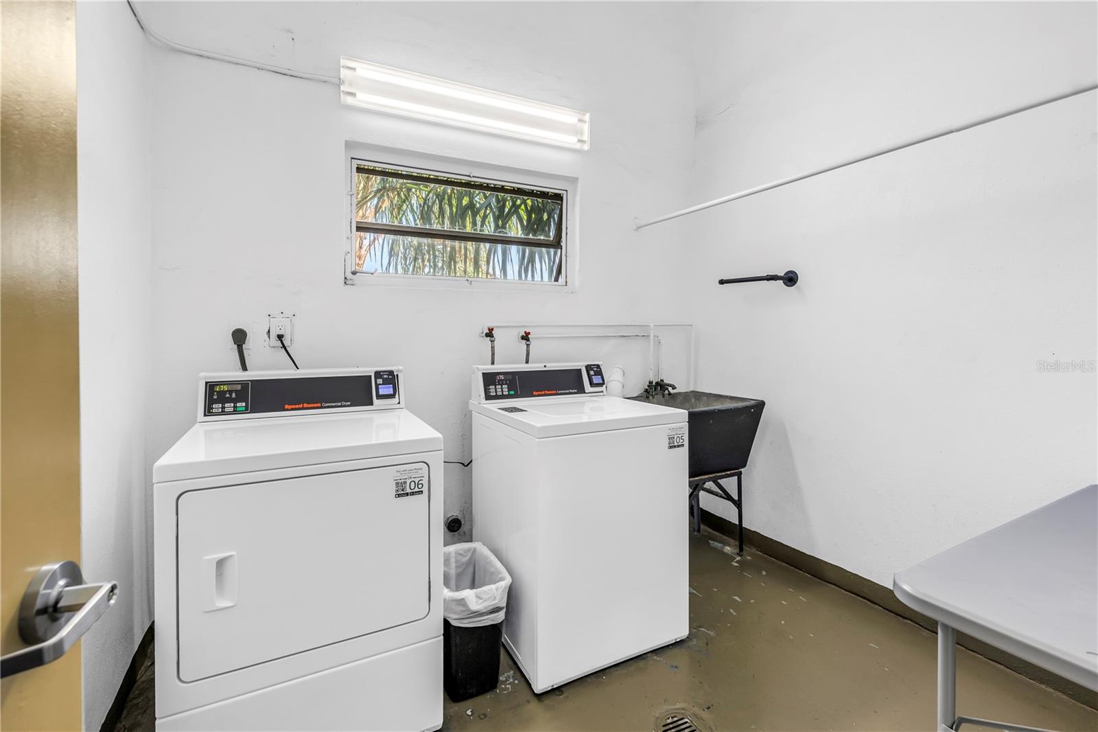 Image 29 of 44 For 951 79th Avenue N 325