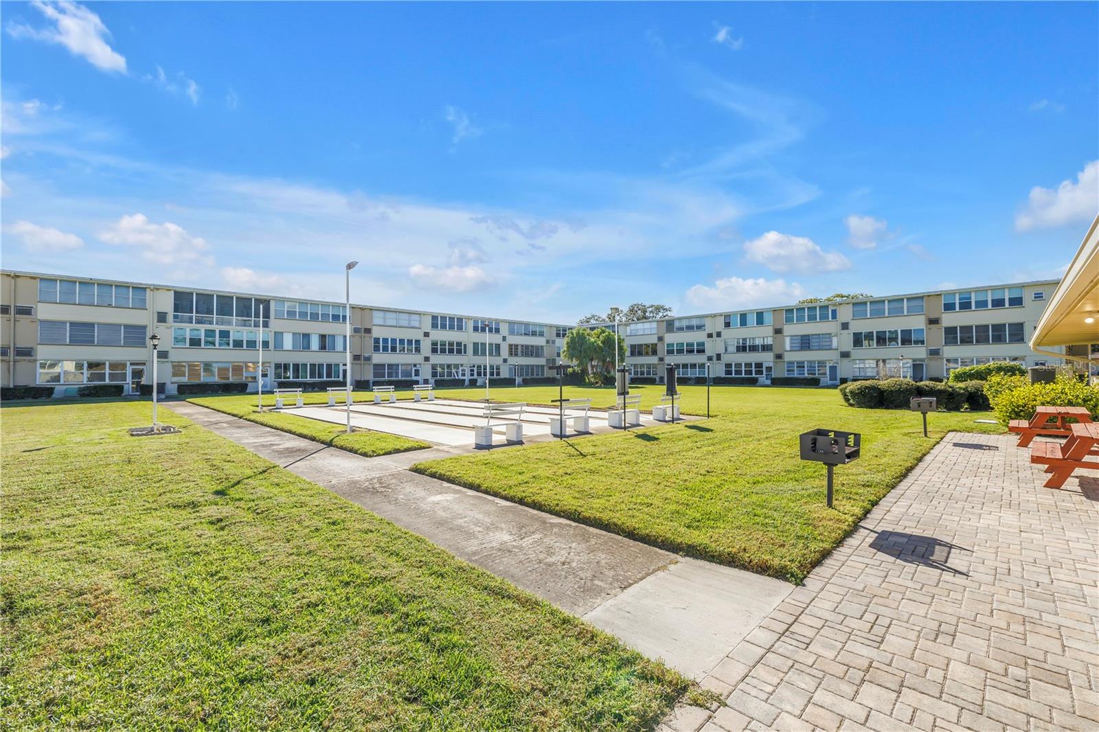 Image 4 of 44 For 951 79th Avenue N 325