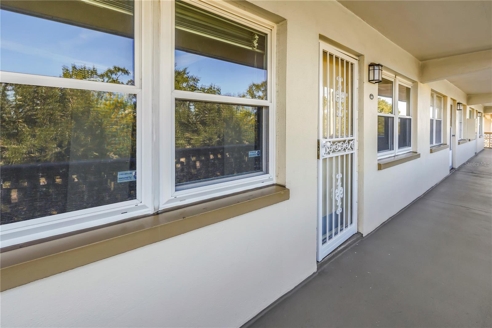 Image 6 of 44 For 951 79th Avenue N 325