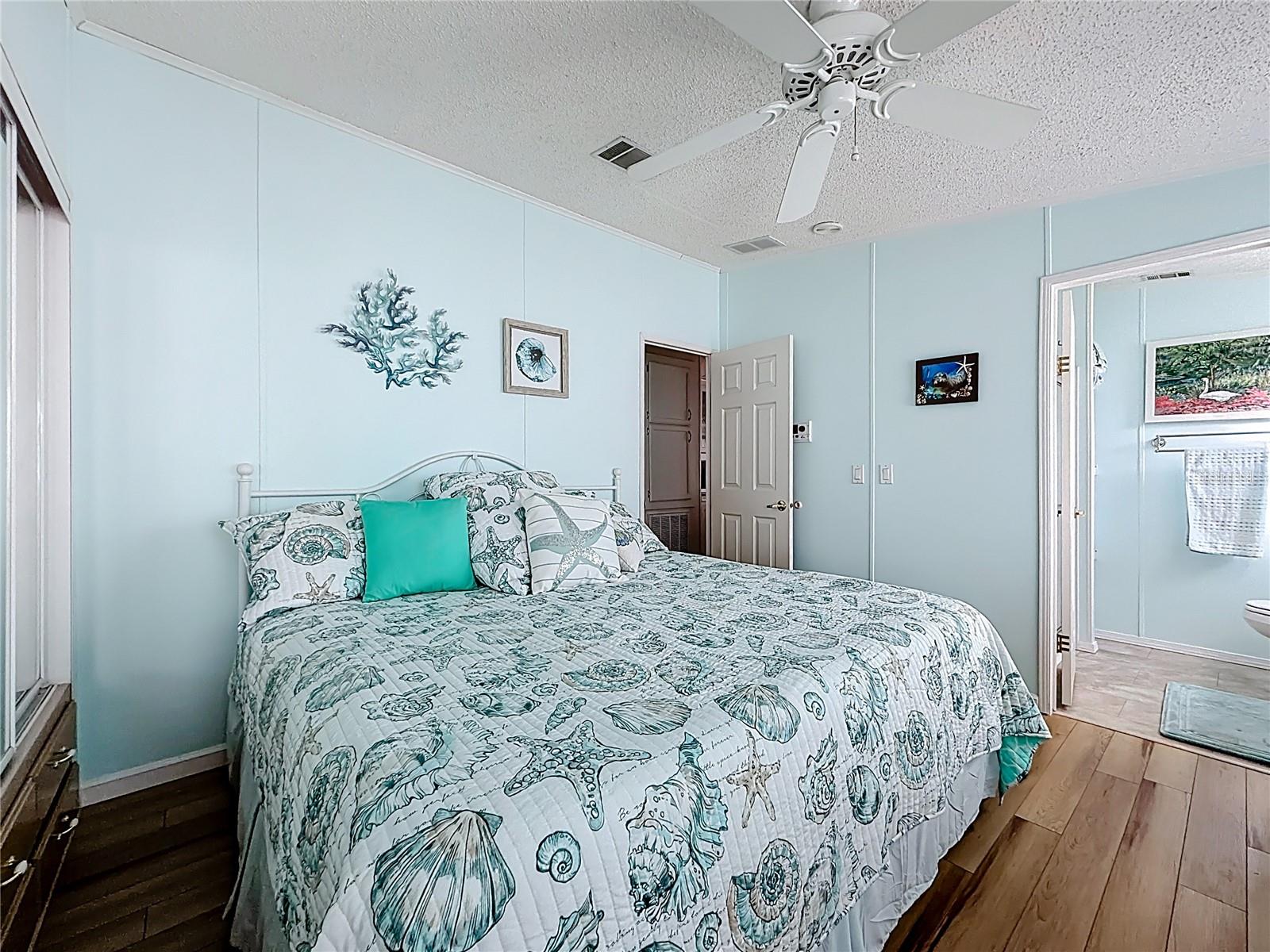 Image 17 of 19 For 323 Pine Loop