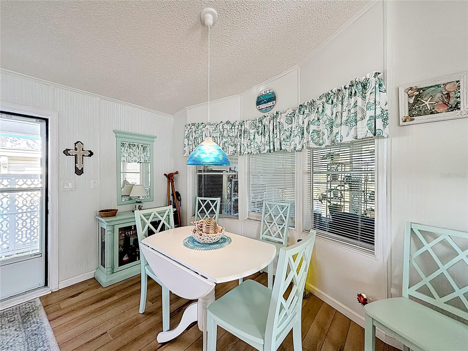 Image 7 of 19 For 323 Pine Loop