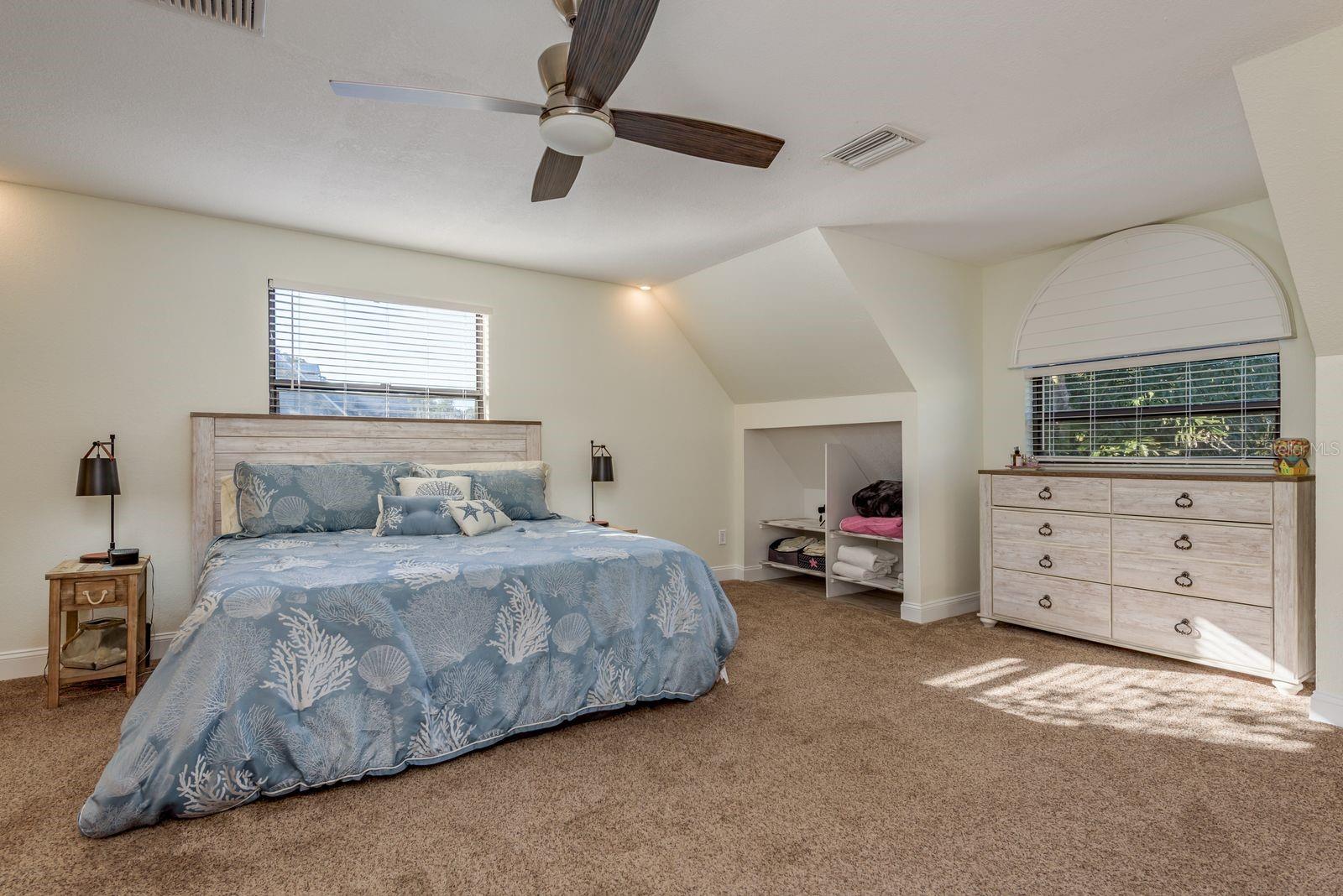 Image 38 of 88 For 758 Claudia